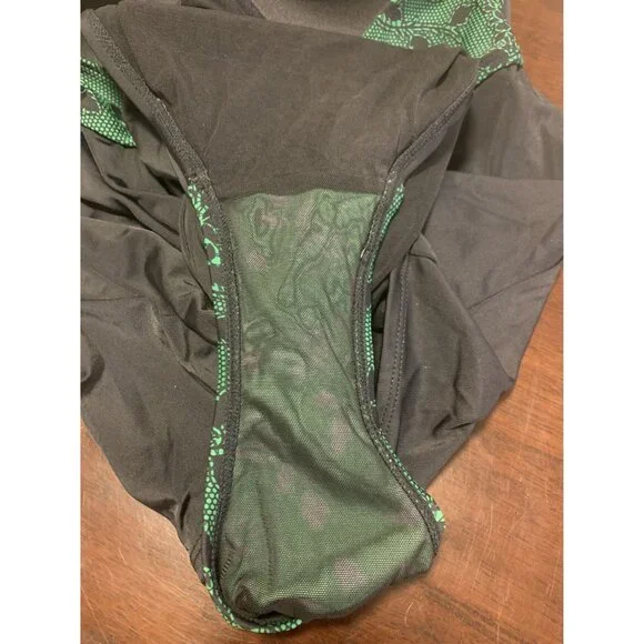 Hot Topic One Piece Floral Lace Swimsuit Size 2 - Picture 6 of 6